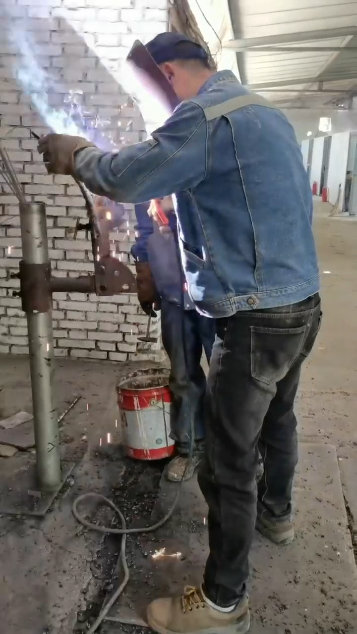 我校學員努力學習中